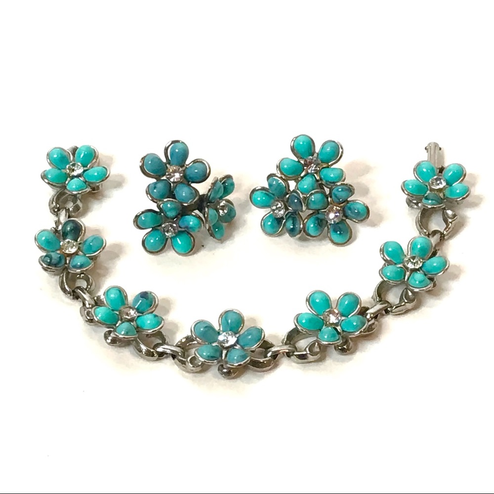 Vintage Bracelet Earring Set Flower Turquoise Blue Thermoset Retro Floral Daisy